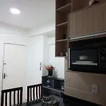 Apartamento Em Otimo Comercio E Proximo A Parque